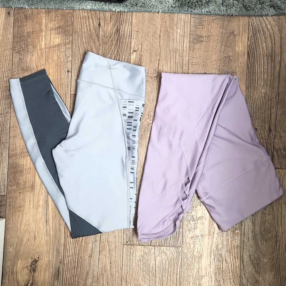 Two pair UA compression leggings